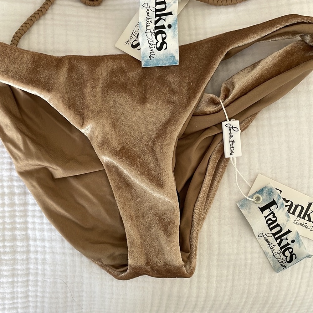 *NWT* Frankie’s Bikinis Suki Crushed Velvet Bikini Set - Picture 5 of 10
